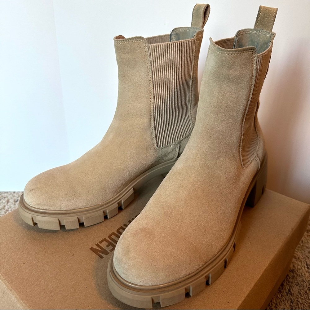 Steve Madden Suede Boots